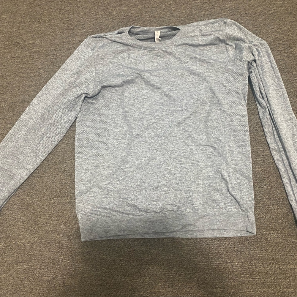 Swiftly Tech Long-Sleeve Shirt 2.0
Hip Length